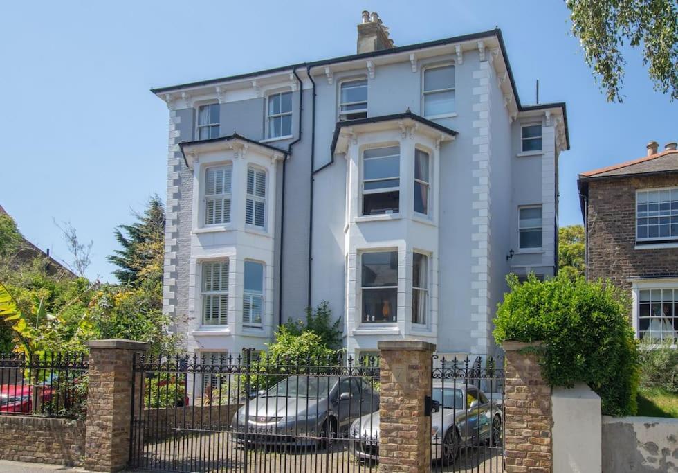 Stunning Large Victorian Maisonette With Sea View 迪尔 外观 照片