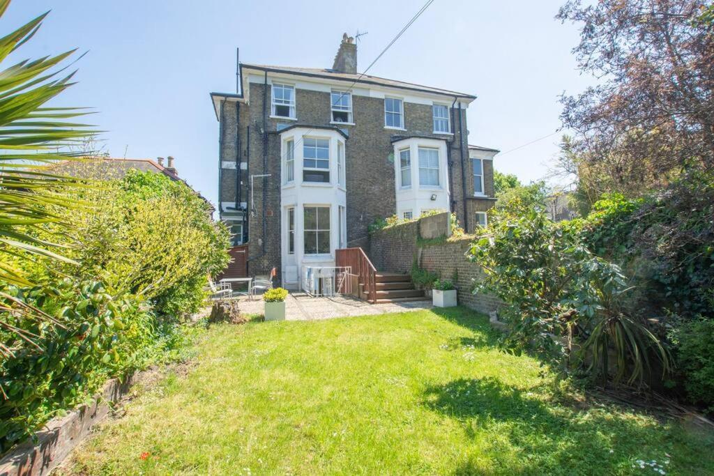 Stunning Large Victorian Maisonette With Sea View 迪尔 外观 照片