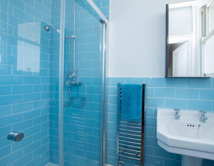 Stunning Large Victorian Maisonette With Sea View 迪尔 外观 照片