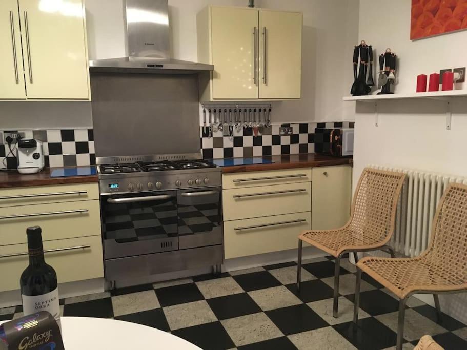 Stunning Large Victorian Maisonette With Sea View 迪尔 外观 照片